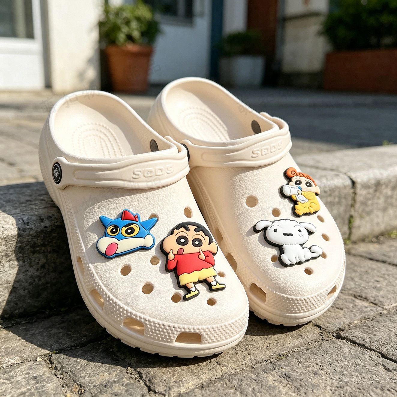 Crayon Shin-chan Schuhblumen-A – Florist Supplies Bewertung und Preis